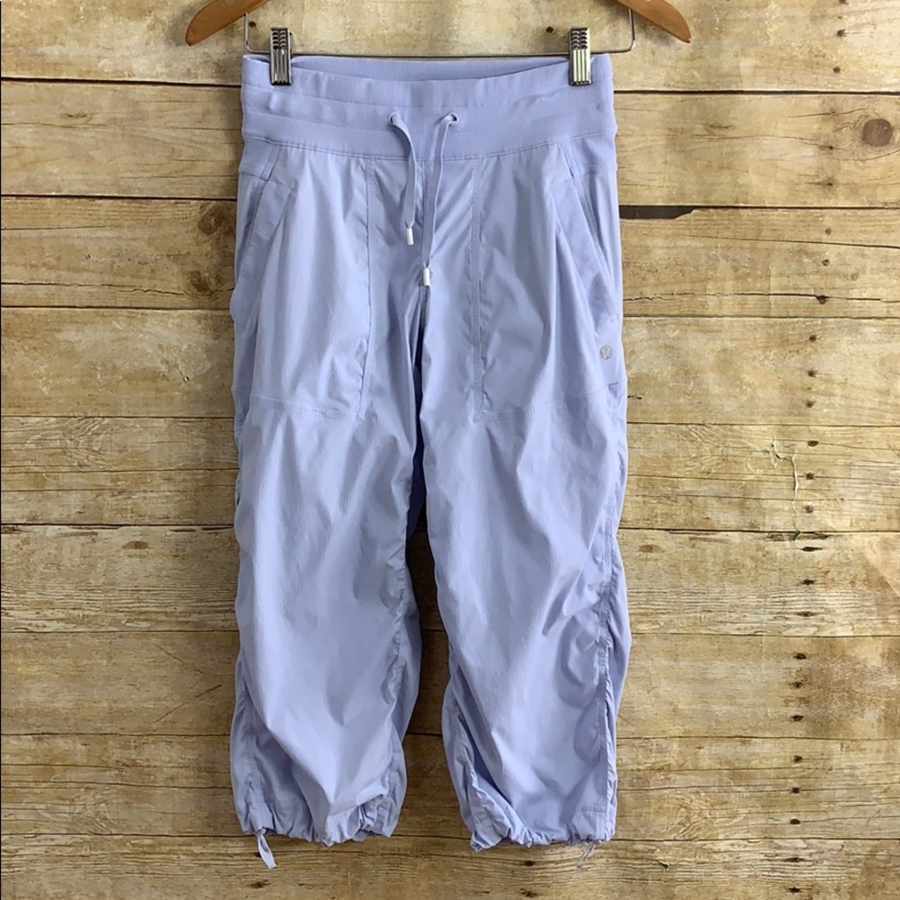 Lululemon Studio Crop *No Liner in Cool Breeze